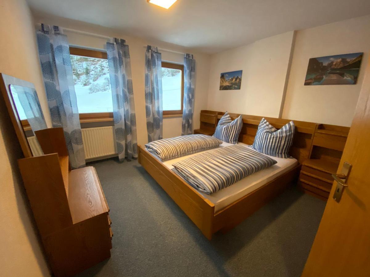 Apartments Oberhollenzer ブラーイエス エクステリア 写真