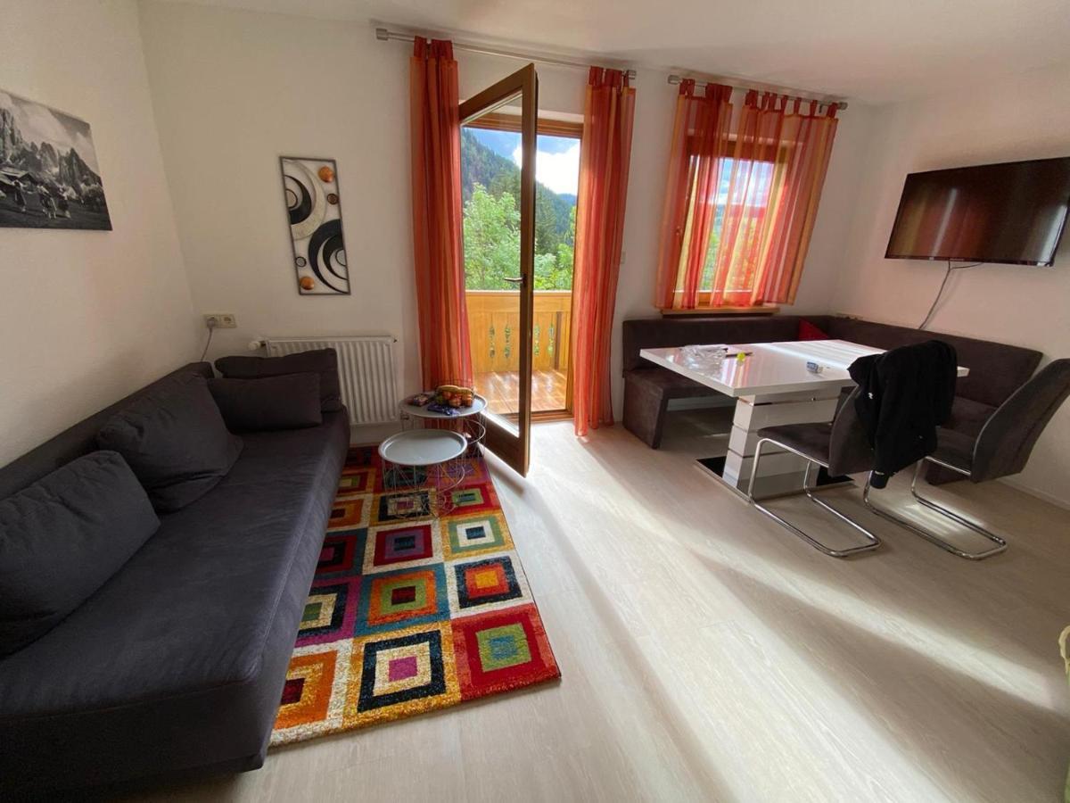 Apartments Oberhollenzer ブラーイエス エクステリア 写真