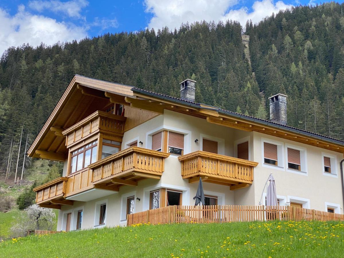 Apartments Oberhollenzer ブラーイエス エクステリア 写真